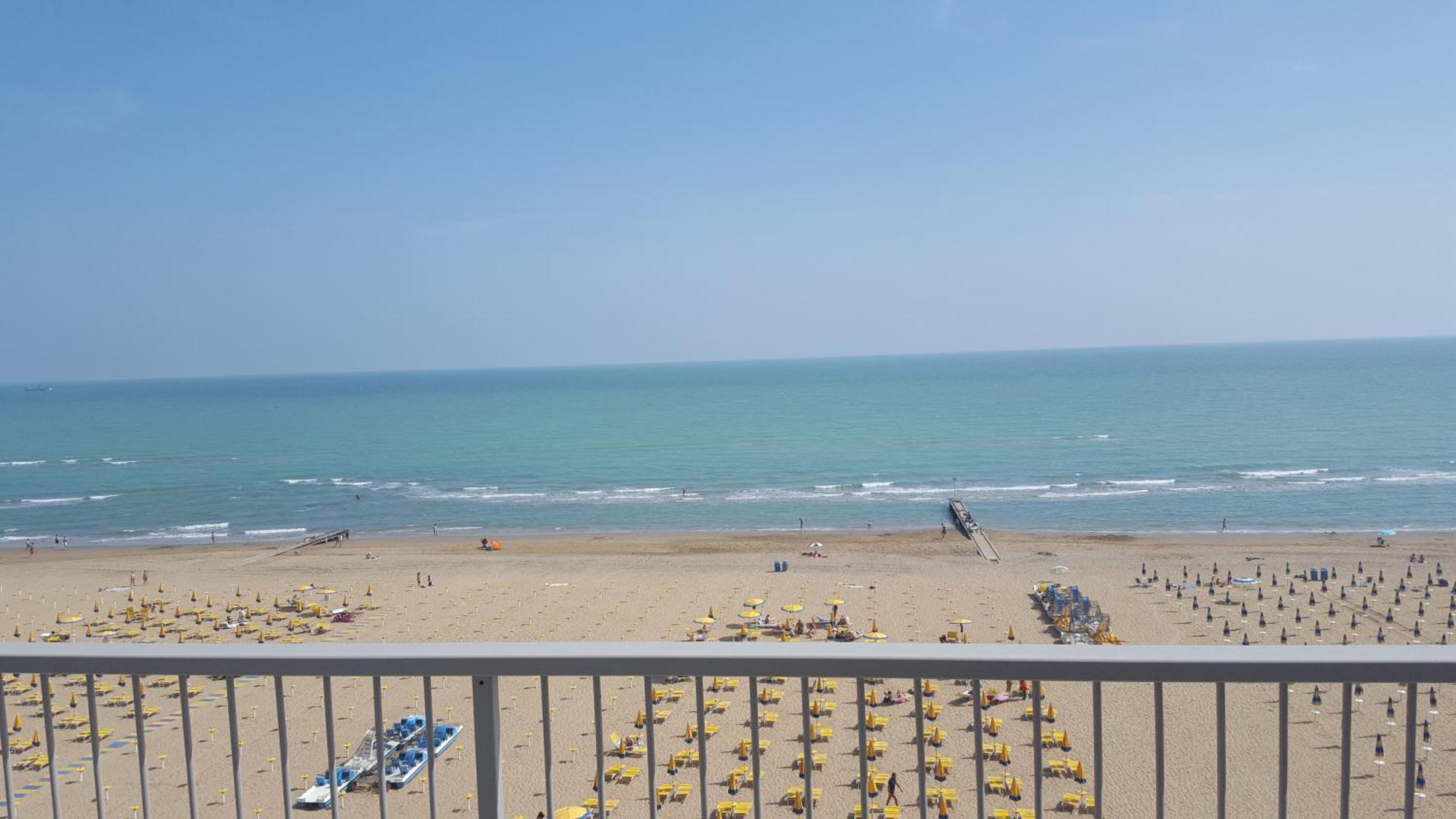 Residence Centro Commerciale - Walterigato Apartments Solo Per Famiglie Jesolo Extérieur photo